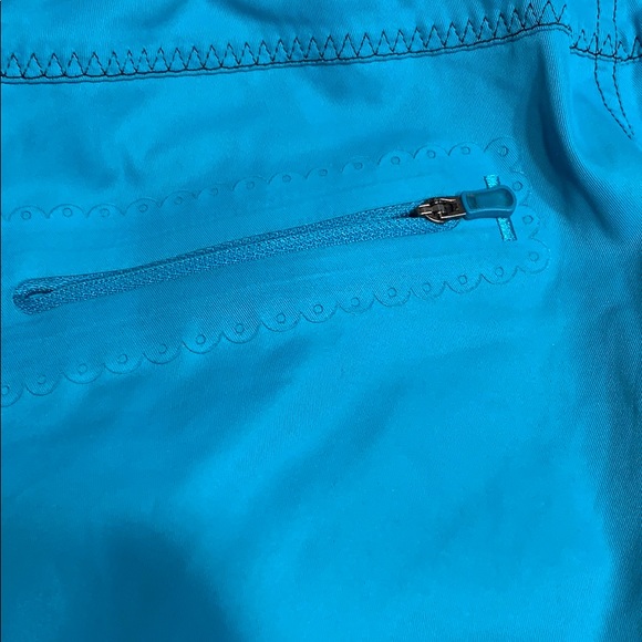 Lululemon shorts 4 aqua blue boardshorts - Picture 4 of 6